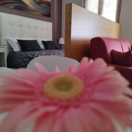 Casa Nicole Apartment Castelbuono  Bagian luar foto