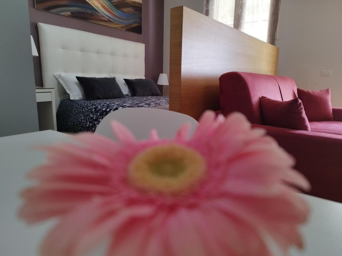 Casa Nicole Apartment Castelbuono  Bagian luar foto