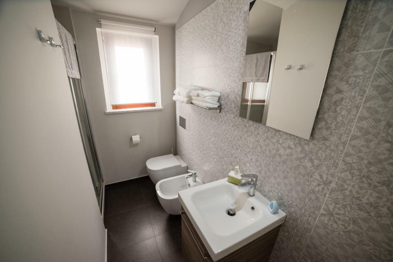 Casa Nicole Apartment Castelbuono  Bagian luar foto